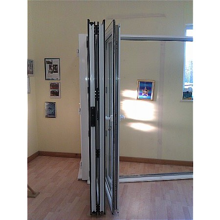 174 - 1000 Range Panorama Bi Folding Door